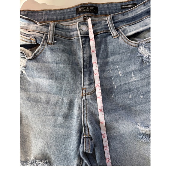Judy Blue Distressed Boyfriend Fit Jeans Size 11/30 Light Wash | Streetwear - Picture 8 of 11